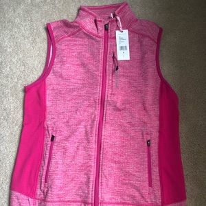 Vineyards vines vest